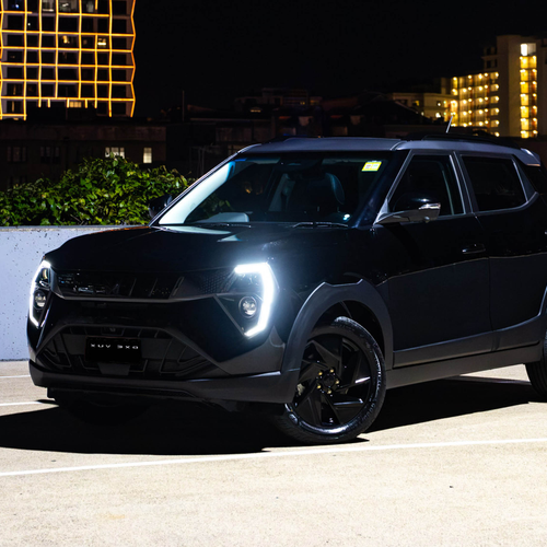2026 Mahindra Motors XUV 3XO Black Anniversary Edition Front View
